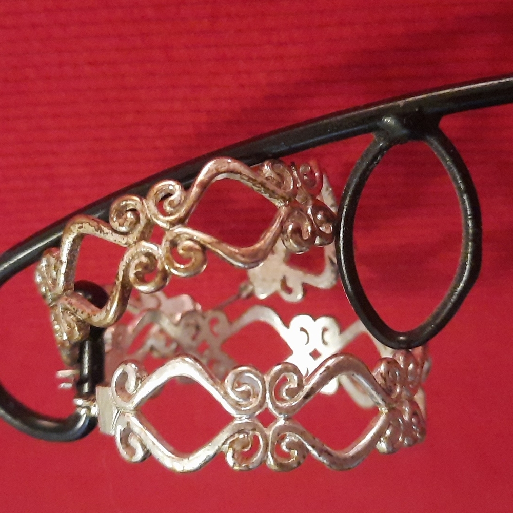 Silver Tone Earrings Hoops - Picture 4 of 4
